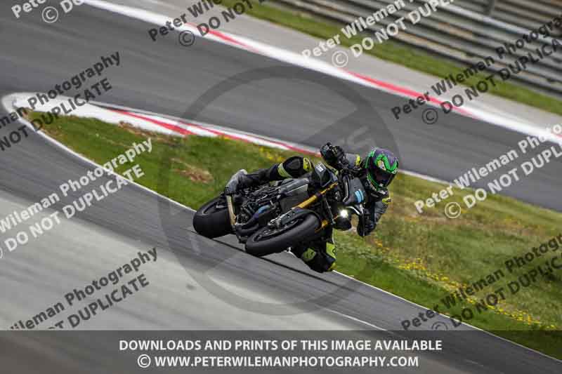 cadwell no limits trackday;cadwell park;cadwell park photographs;cadwell trackday photographs;enduro digital images;event digital images;eventdigitalimages;navarra;no limits trackdays;peter wileman photography;racing digital images;trackday digital images;trackday photos